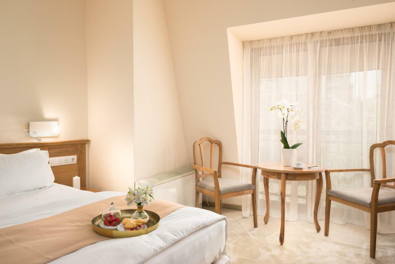Family Hotel Anna Ruse Exterior foto
